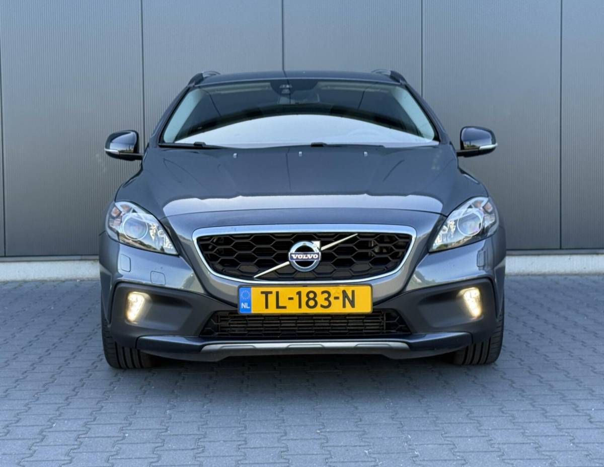 Volvo V40 Volvo V40 Cross Country 2.5 T5 AWD Summum Leder – Xenon – 5 Cilinder – Uniek