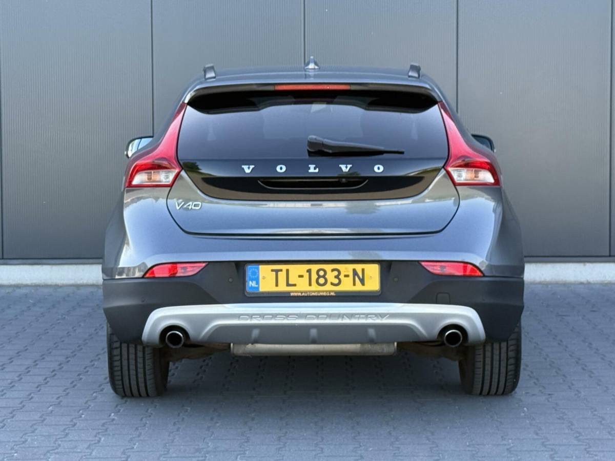 Volvo V40 Volvo V40 Cross Country 2.5 T5 AWD Summum Leder – Xenon – 5 Cilinder – Uniek