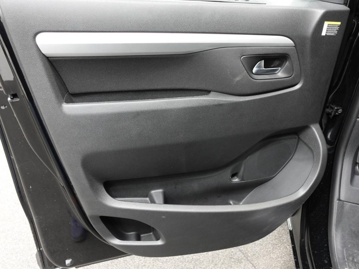 Opel Vivaro Opel Vivaro 2.0 BlueHDi 145PK L3 Automaat Navigatie Parkeersensoren Trekhaak Bluetooth