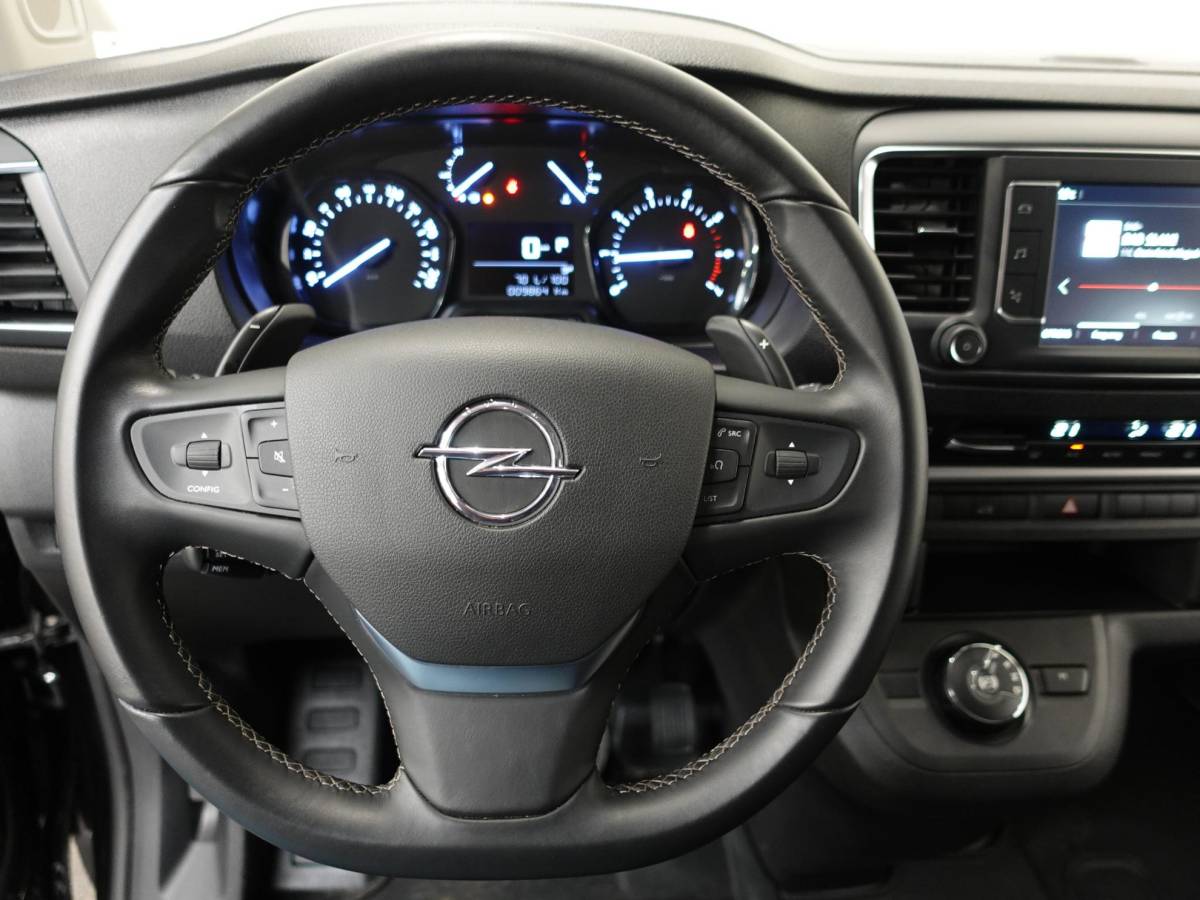 Opel Vivaro Opel Vivaro 2.0 BlueHDi 145PK L3 Automaat Navigatie Parkeersensoren Trekhaak Bluetooth