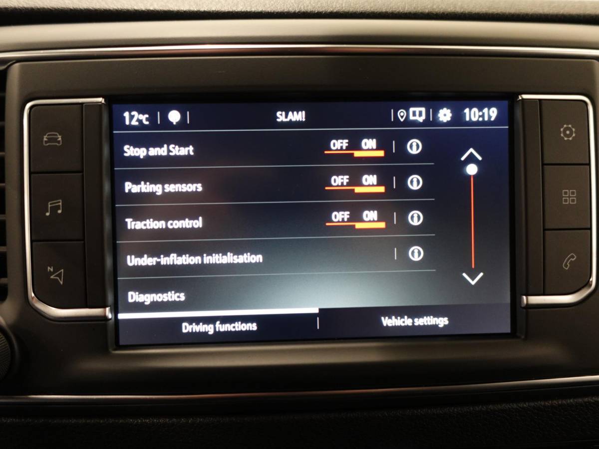 Opel Vivaro Opel Vivaro 2.0 BlueHDi 145PK L3 Automaat Navigatie Parkeersensoren Trekhaak Bluetooth