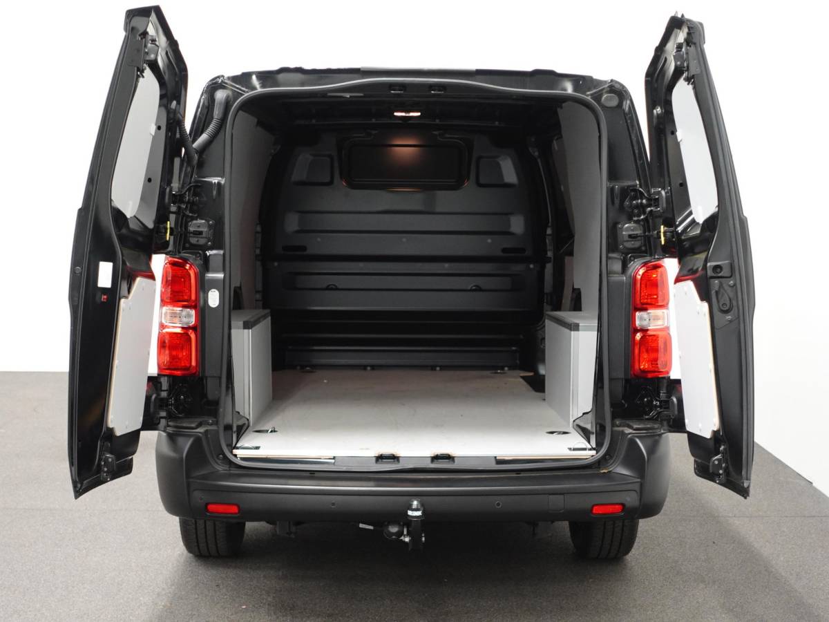 Opel Vivaro Opel Vivaro 2.0 BlueHDi 145PK L3 Automaat Navigatie Parkeersensoren Trekhaak Bluetooth