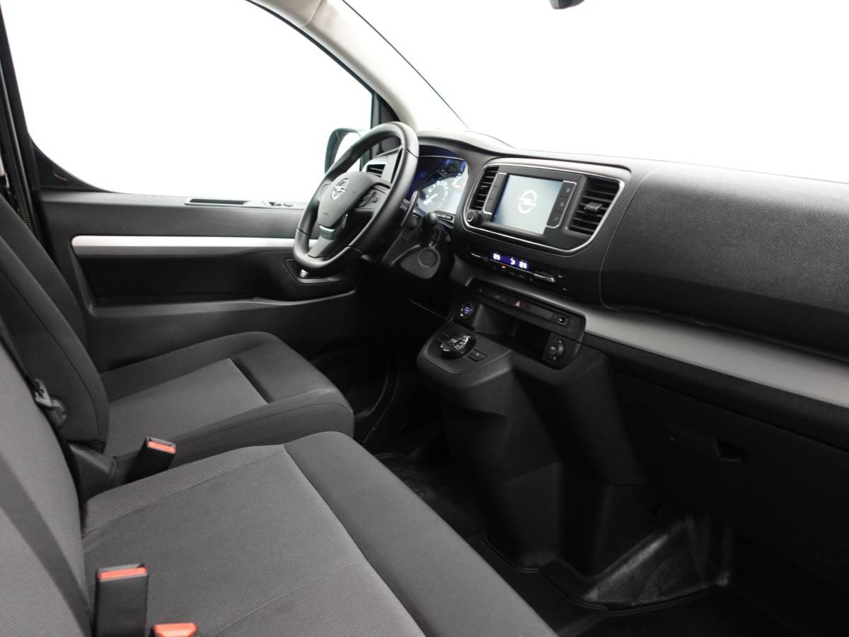 Opel Vivaro Opel Vivaro 2.0 BlueHDi 145PK L3 Automaat Navigatie Parkeersensoren Trekhaak Bluetooth