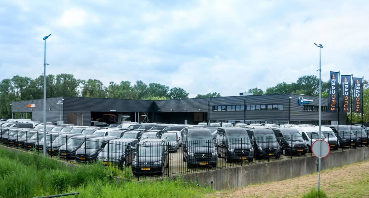 Opel Vivaro Opel Vivaro 2.0 BlueHDi 145PK L3 Automaat Navigatie Parkeersensoren Trekhaak Bluetooth