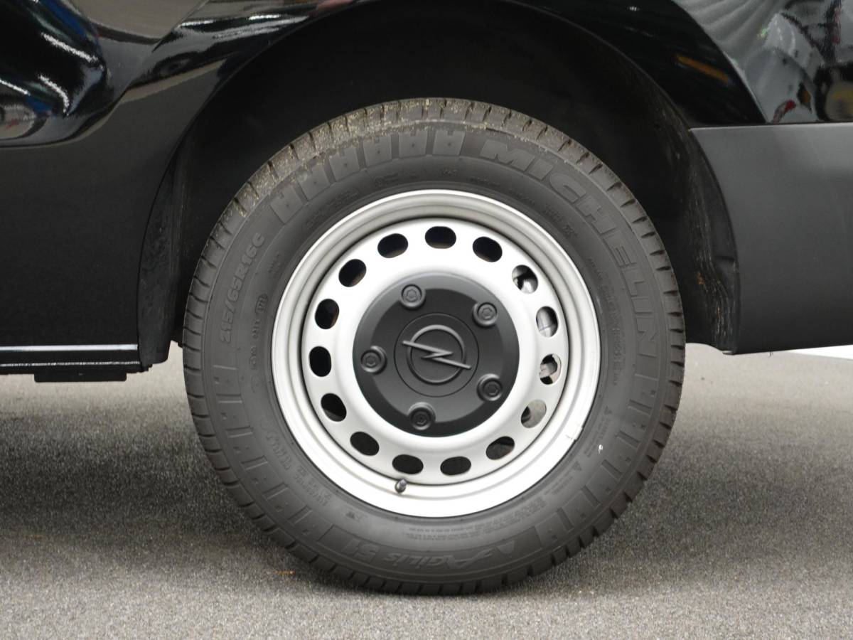 Opel Vivaro Opel Vivaro 2.0 BlueHDi 145PK L3 Automaat Navigatie Parkeersensoren Trekhaak Bluetooth