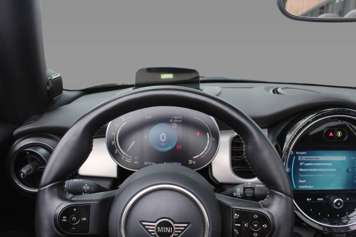 MINI Cooper Cabrio MINI Cabrio 1.5 Cooper Rockingham GT Edition Stuur – en stoelverwarming l Head-up display l Lendesteun verstelbaar l Premium pakket l Keyless entry VDL auto