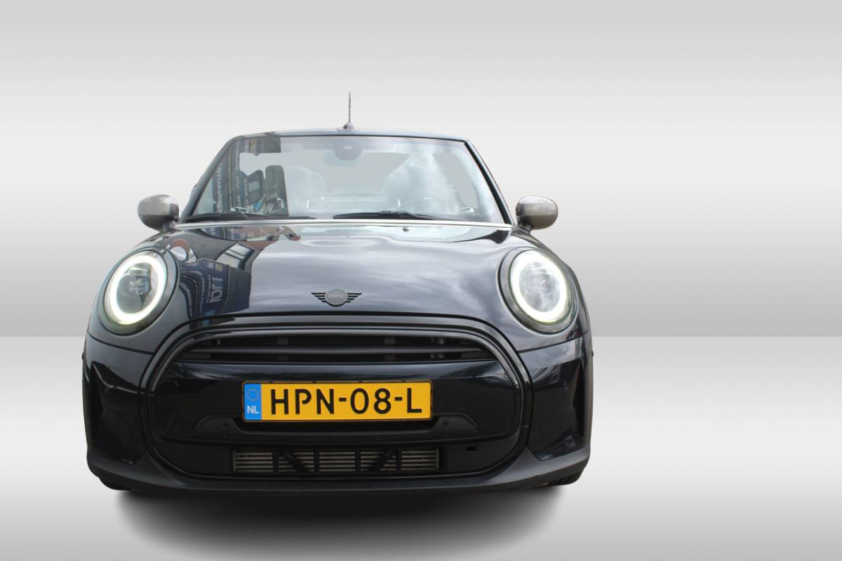 MINI Cooper Cabrio MINI Cabrio 1.5 Cooper Rockingham GT Edition Stuur – en stoelverwarming l Head-up display l Lendesteun verstelbaar l Premium pakket l Keyless entry VDL auto