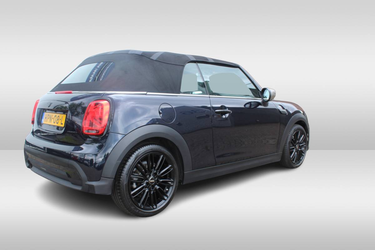 MINI Cooper Cabrio MINI Cabrio 1.5 Cooper Rockingham GT Edition Stuur – en stoelverwarming l Head-up display l Lendesteun verstelbaar l Premium pakket l Keyless entry VDL auto