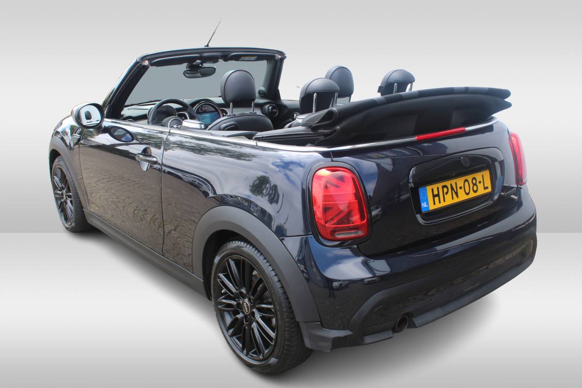 MINI Cooper Cabrio MINI Cabrio 1.5 Cooper Rockingham GT Edition Stuur – en stoelverwarming l Head-up display l Lendesteun verstelbaar l Premium pakket l Keyless entry VDL auto