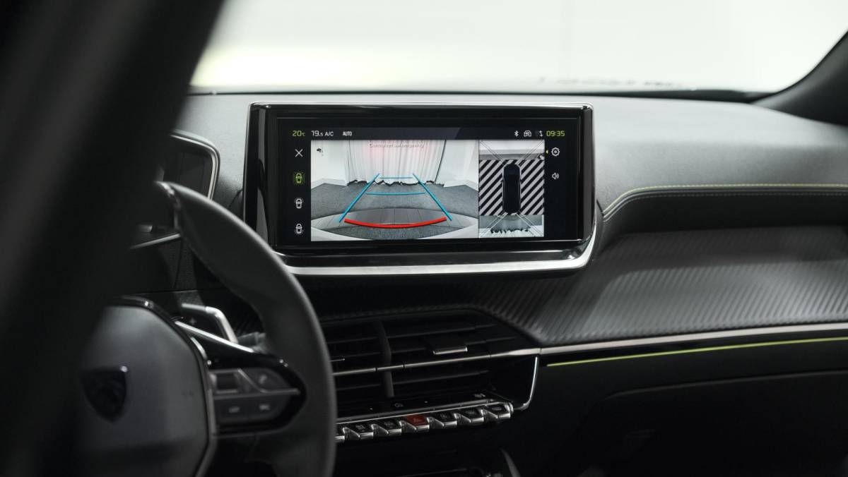 Peugeot 2008 Peugeot 2008 PureTech 130 EAT8 GT | 360 Camera | Adaptieve Cruise Control | Dodehoekdetectie | Apple Carplay