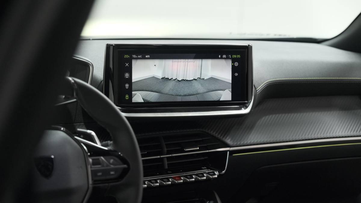 Peugeot 2008 Peugeot 2008 PureTech 130 EAT8 GT | 360 Camera | Adaptieve Cruise Control | Dodehoekdetectie | Apple Carplay