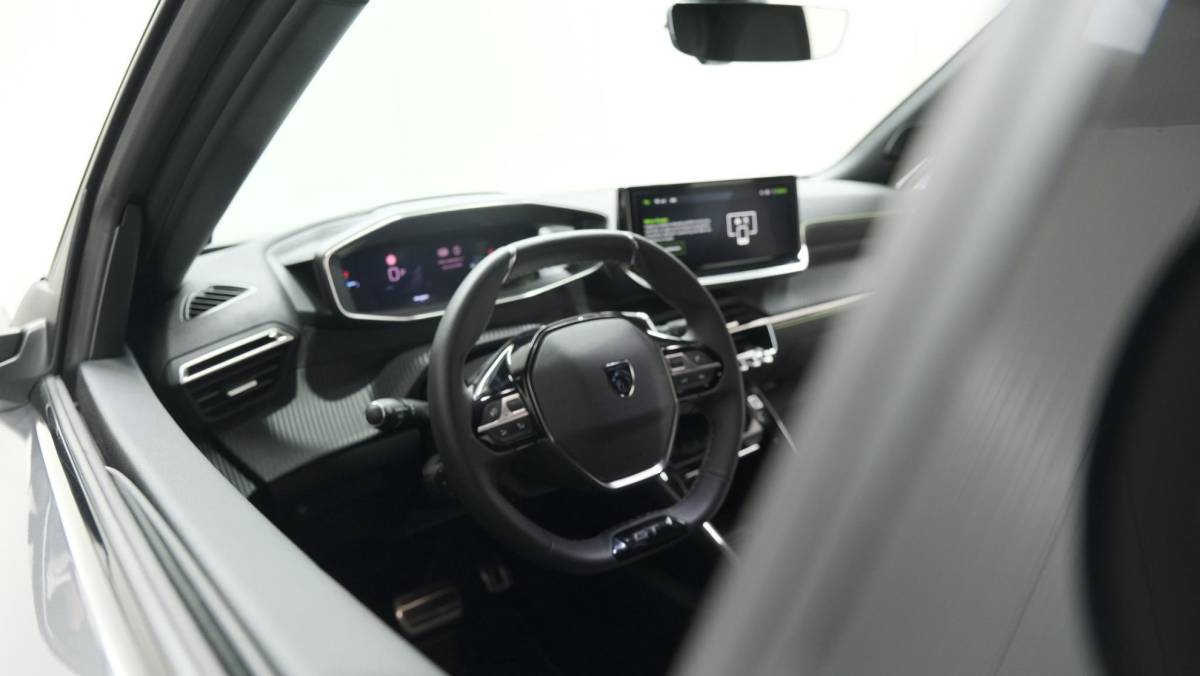 Peugeot 2008 Peugeot 2008 PureTech 130 EAT8 GT | 360 Camera | Adaptieve Cruise Control | Dodehoekdetectie | Apple Carplay