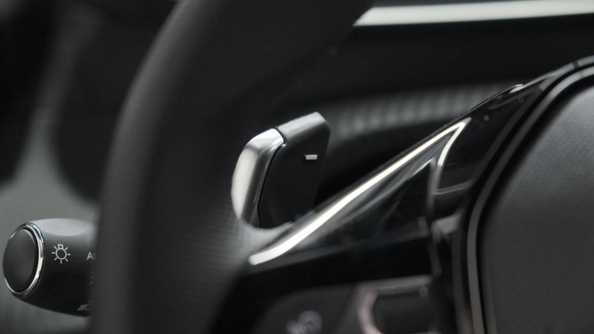 Peugeot 2008 Peugeot 2008 PureTech 130 EAT8 GT | 360 Camera | Adaptieve Cruise Control | Dodehoekdetectie | Apple Carplay