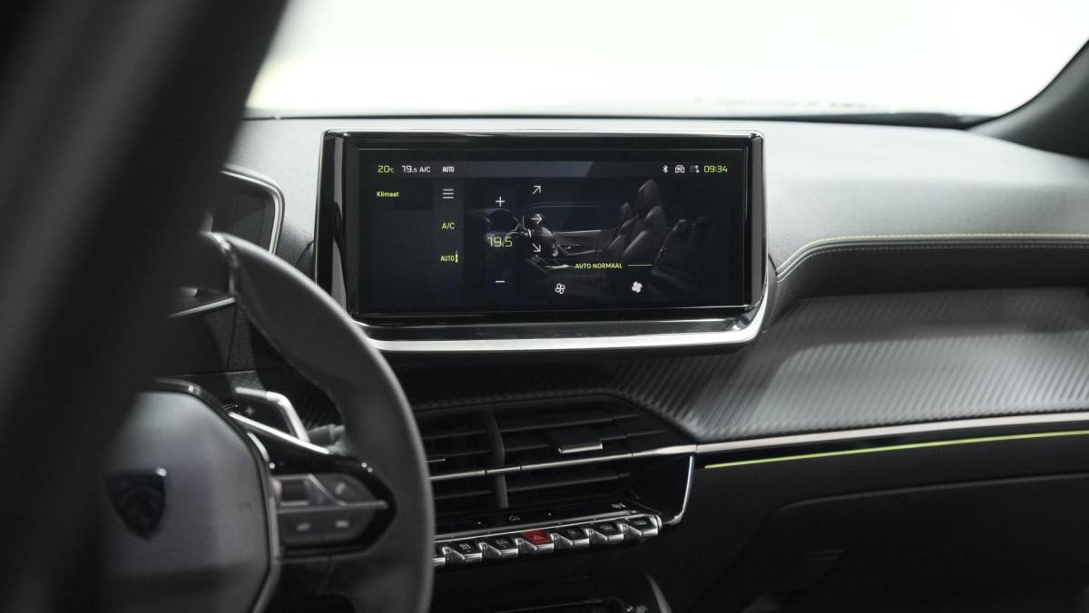 Peugeot 2008 Peugeot 2008 PureTech 130 EAT8 GT | 360 Camera | Adaptieve Cruise Control | Dodehoekdetectie | Apple Carplay