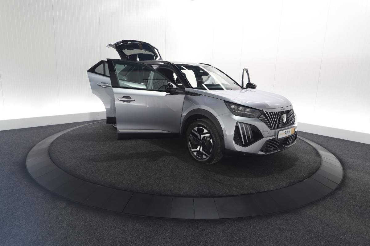Peugeot 2008 Peugeot 2008 PureTech 130 EAT8 GT | 360 Camera | Adaptieve Cruise Control | Dodehoekdetectie | Apple Carplay
