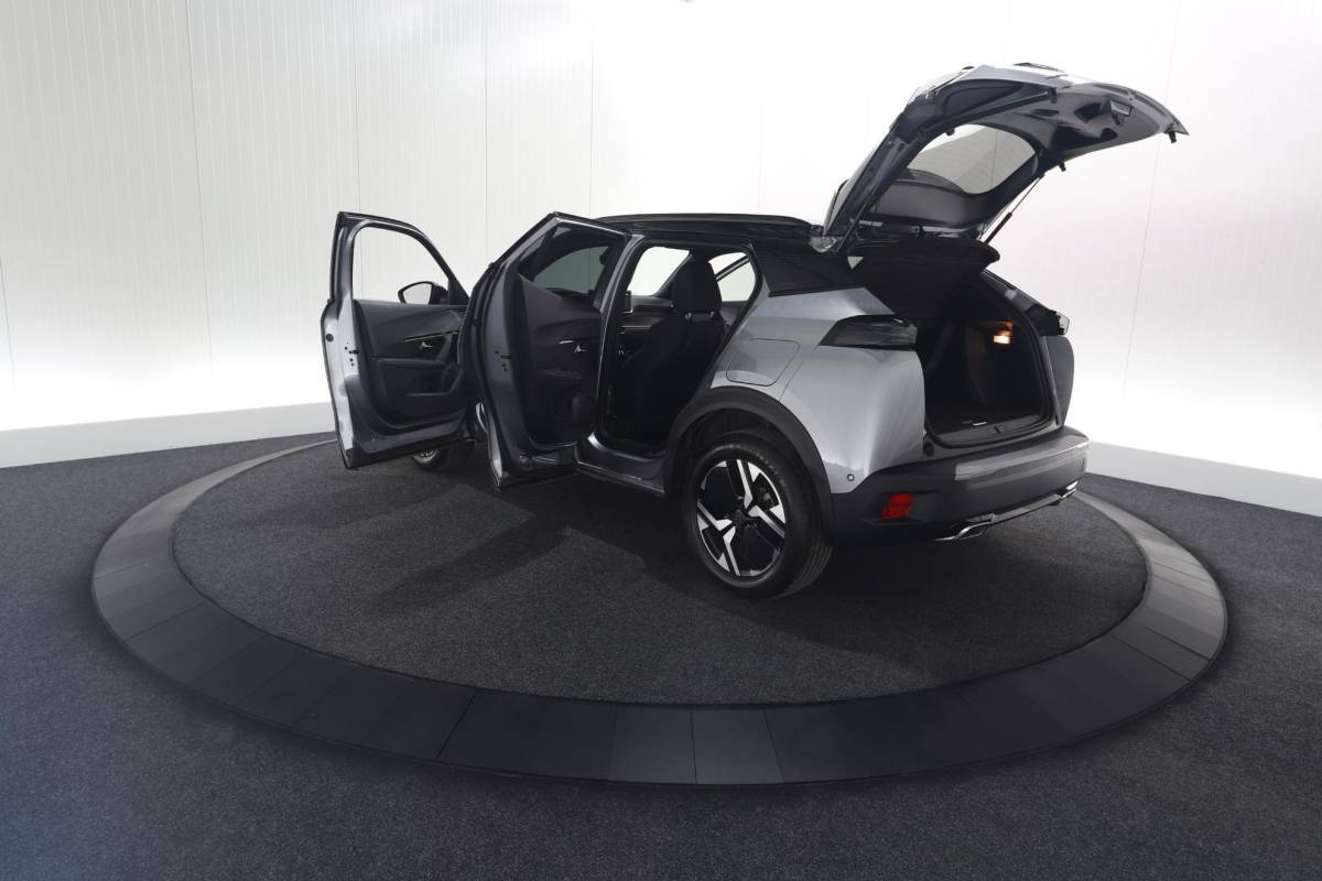 Peugeot 2008 Peugeot 2008 PureTech 130 EAT8 GT | 360 Camera | Adaptieve Cruise Control | Dodehoekdetectie | Apple Carplay