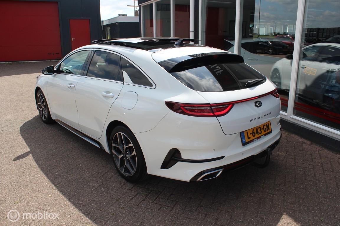 Kia ProCeed Kia ProCeed 1.5 T-GDI GT-Line Panodak/Camera/Carplay/Virtual