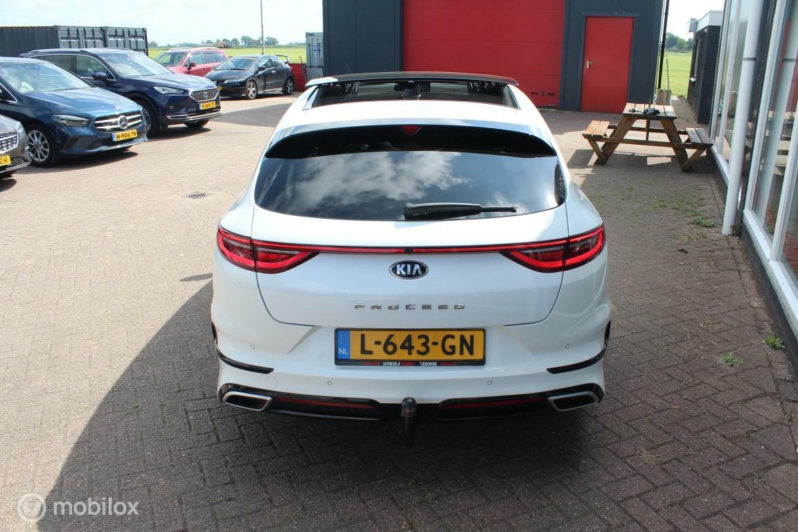 Kia ProCeed Kia ProCeed 1.5 T-GDI GT-Line Panodak/Camera/Carplay/Virtual