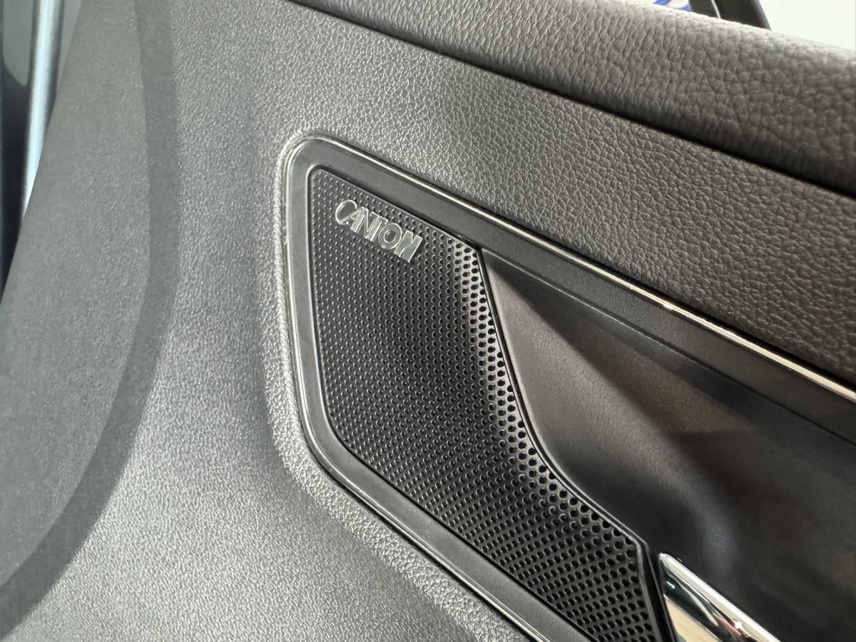 Škoda Karoq ŠKODA Karoq 1.5 TSI ACT Business Edition Plus Airco ECC | Panorama | Trekhaak | Camera | LED | Cruise Control | Canton Audio | Isofix | NAP