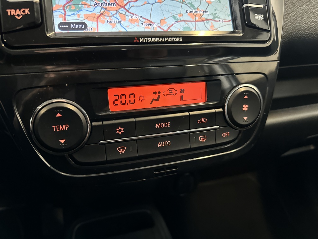 Mitsubishi Space Star Mitsubishi Space Star 1.2 Instyle Automaat*5drs*Navi*Mf stuur