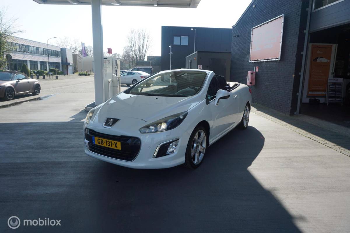 Peugeot 308 Peugeot 308 CC 1.6 THP Roland Garros