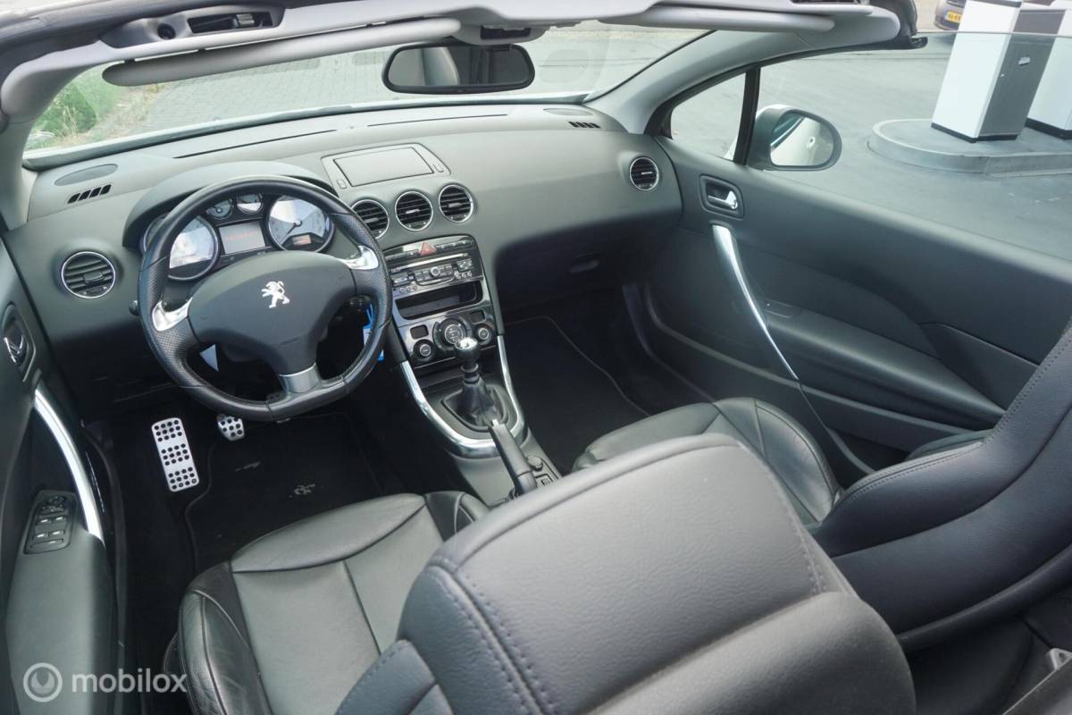 Peugeot 308 Peugeot 308 CC 1.6 THP Roland Garros