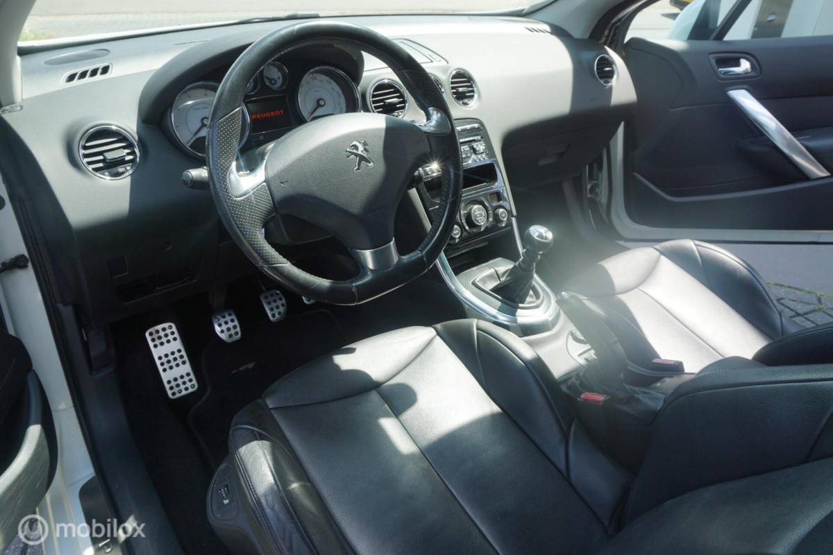 Peugeot 308 Peugeot 308 CC 1.6 THP Roland Garros