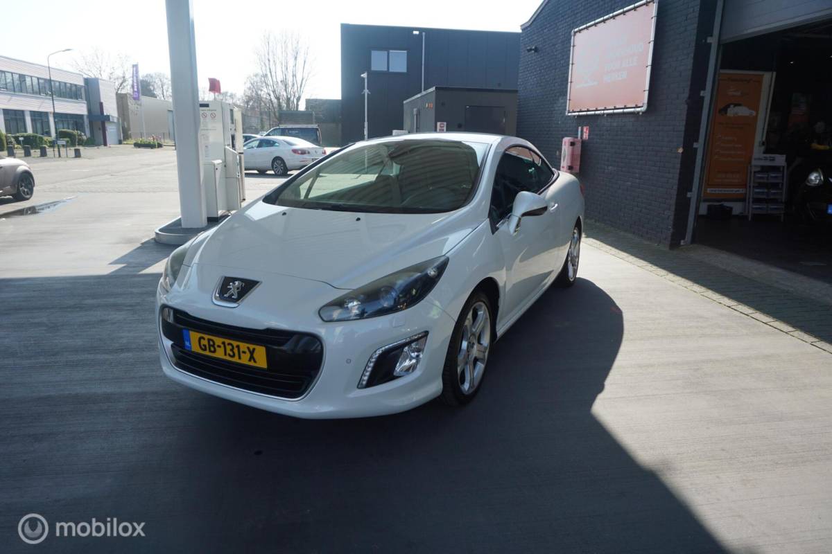 Peugeot 308 Peugeot 308 CC 1.6 THP Roland Garros