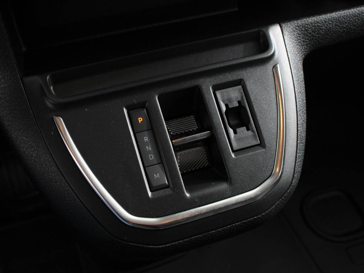 Opel Vivaro Opel Vivaro 2.0 BlueHDi 180 S&S L3 Automaat Apple Carplay /  Android Auto Parkeersensoren V+A Trekhaak Camera Navigatie Cruise Control LED koplampen houten afwerking laadruimte