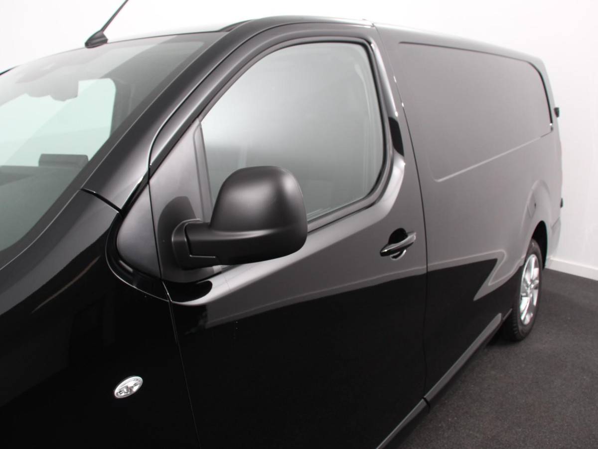 Opel Vivaro Opel Vivaro 2.0 BlueHDi 180 S&S L3 Automaat Apple Carplay /  Android Auto Parkeersensoren V+A Trekhaak Camera Navigatie Cruise Control LED koplampen houten afwerking laadruimte
