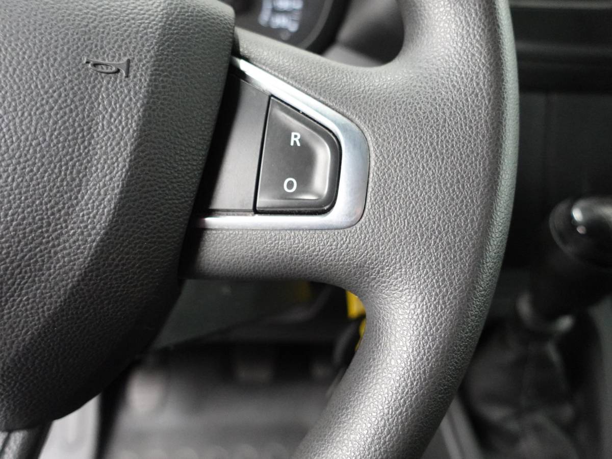 Renault Master Renault Master T35 2.3 dCi 180PK L2H2 Energy Airco Cruise Control Camera Navi PDC V+A Trekhaak 270° Deuren