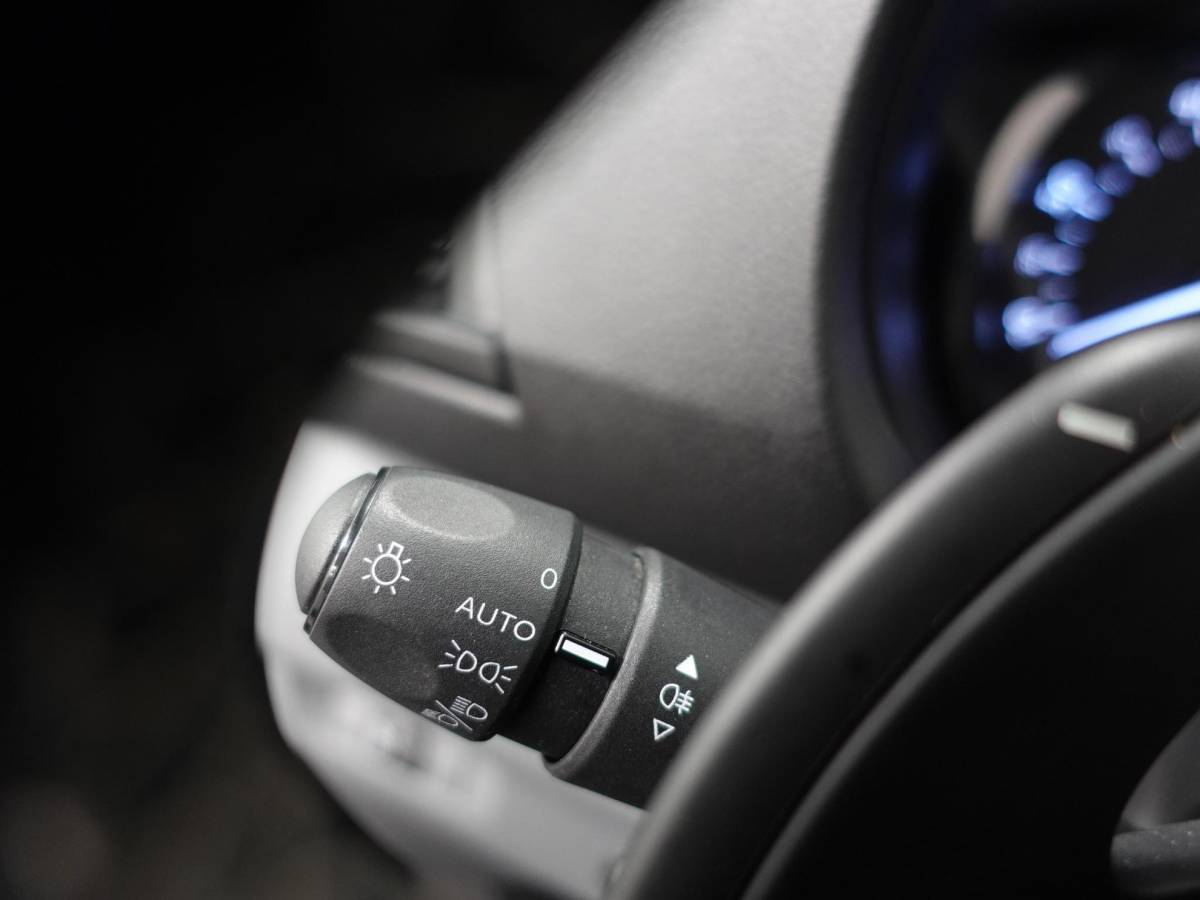 Opel Vivaro Opel Vivaro 145pk L3H1 Automaat Navigate Trekhaak Cruise control Apple Carplay Camera