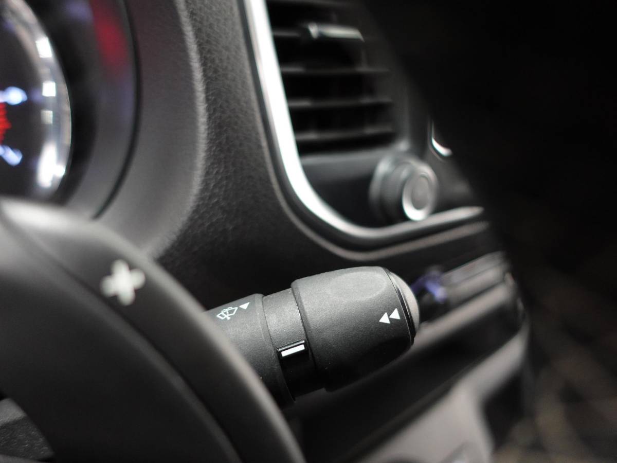 Opel Vivaro Opel Vivaro 145pk L3H1 Automaat Navigate Trekhaak Cruise control Apple Carplay Camera