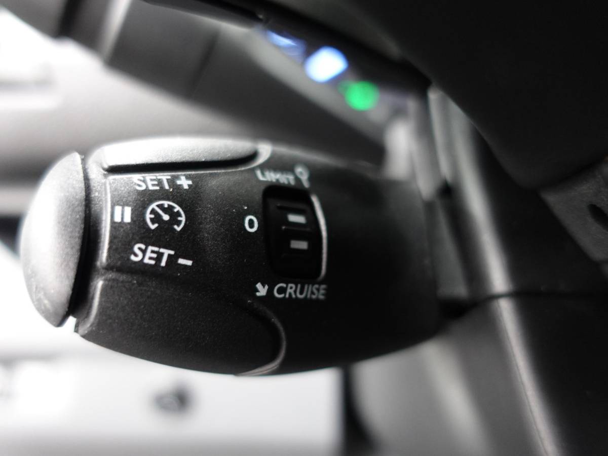 Opel Vivaro Opel Vivaro 145pk L3H1 Automaat Navigate Trekhaak Cruise control Apple Carplay Camera