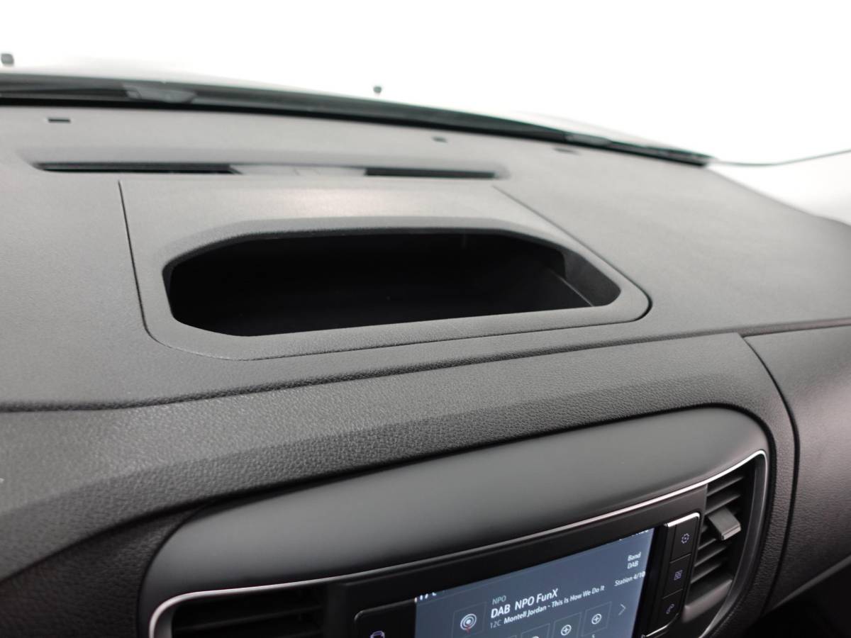 Opel Vivaro Opel Vivaro 145pk L3H1 Automaat Navigate Trekhaak Cruise control Apple Carplay Camera
