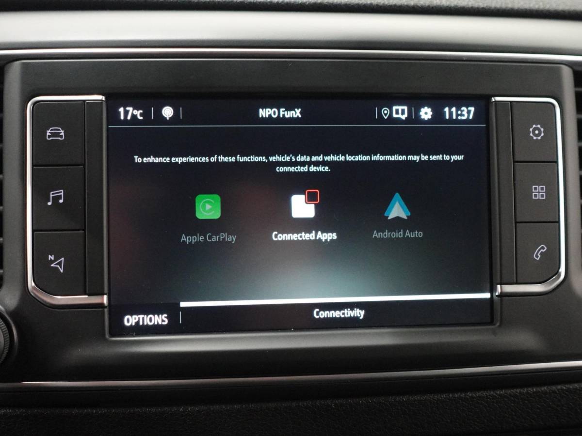 Opel Vivaro Opel Vivaro 145pk L3H1 Automaat Navigate Trekhaak Cruise control Apple Carplay Camera