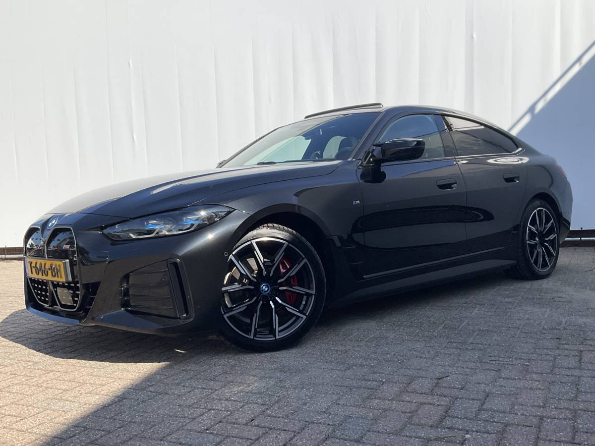BMW i4 BMW i4 M50 M-Sport 84kWh 544PK Pano Laser HUD Harman/Kardon Elek.Trekhaak Leer BOMVOL!