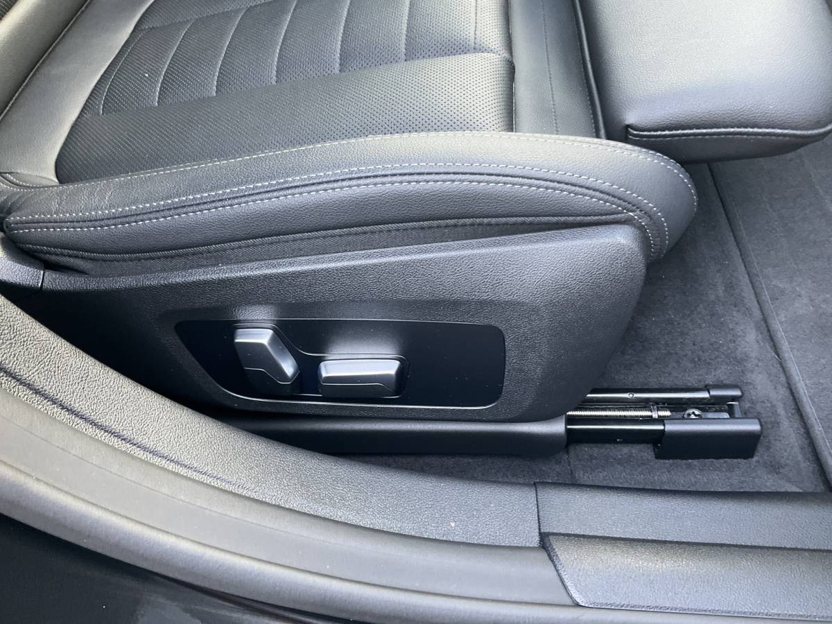 BMW i4 BMW i4 M50 M-Sport 84kWh 544PK Pano Laser HUD Harman/Kardon Elek.Trekhaak Leer BOMVOL!