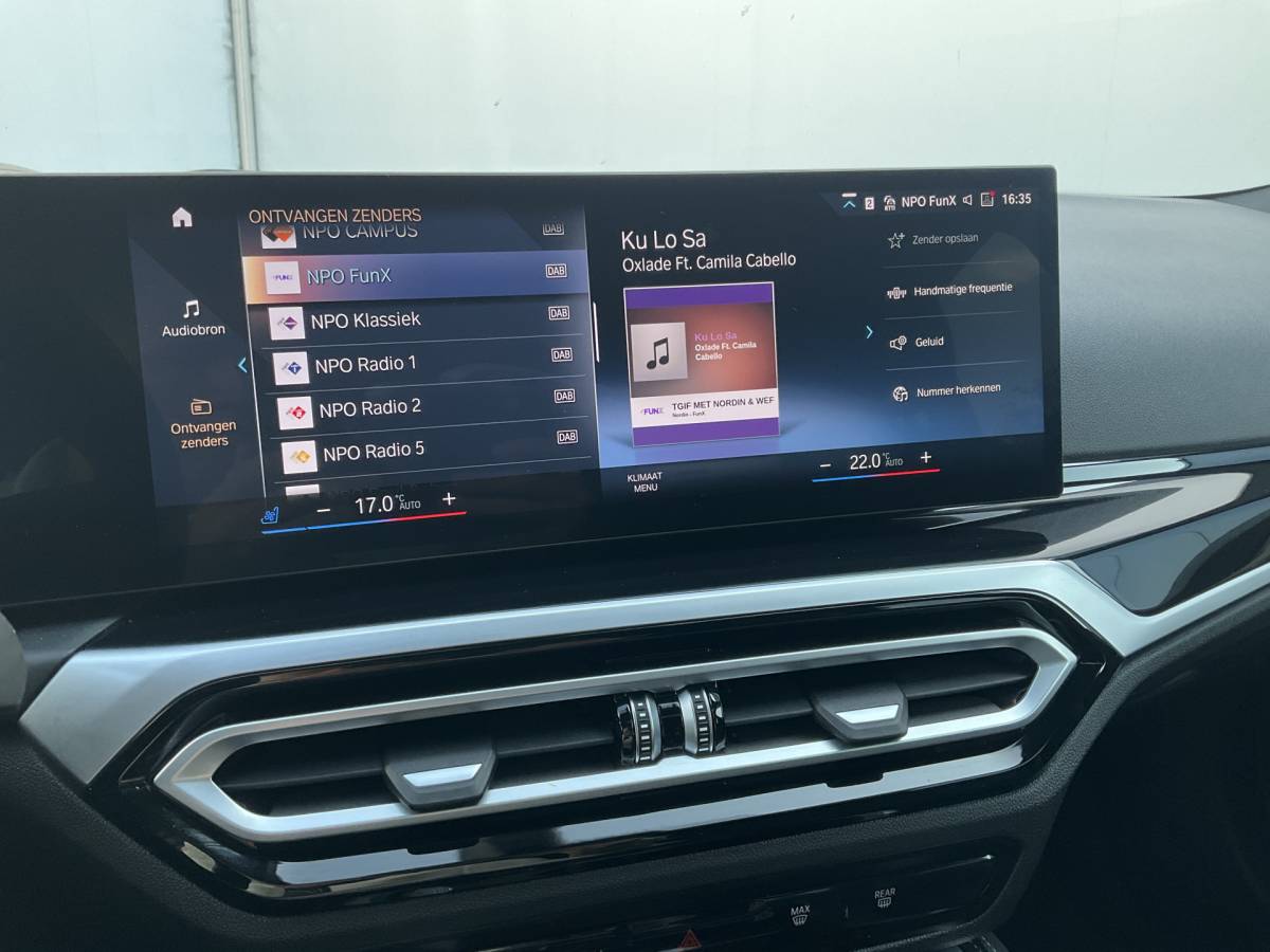 BMW i4 BMW i4 M50 M-Sport 84kWh 544PK Pano Laser HUD Harman/Kardon Elek.Trekhaak Leer BOMVOL!