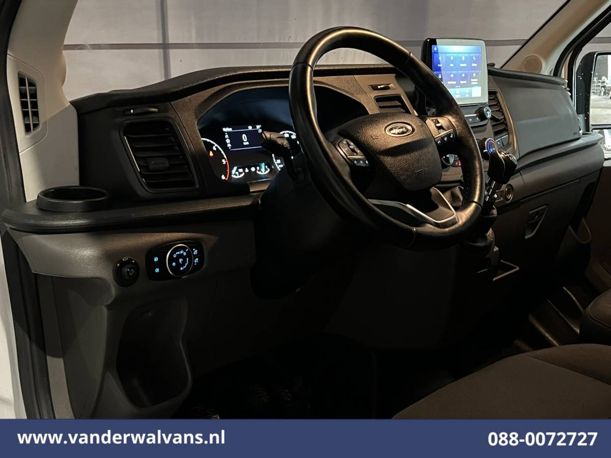 Ford Transit Ford Transit 2.0TDCI 131pk L4H3 Jumbo Euro6 Airco | Camera | Navigatie | Apple Carplay | Android Auto | Cruisecontrol LED, Verwarmde voorruit, Stoelverwarming, Parkeersensoren, Bijrijdersbank