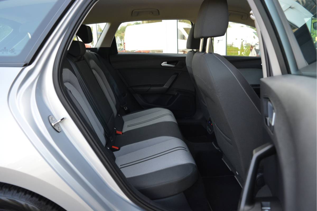 SEAT Leon SEAT Leon Sportstourer 1.5 eTSI 150PK Style Launch Edition | DSG | LED | Station |