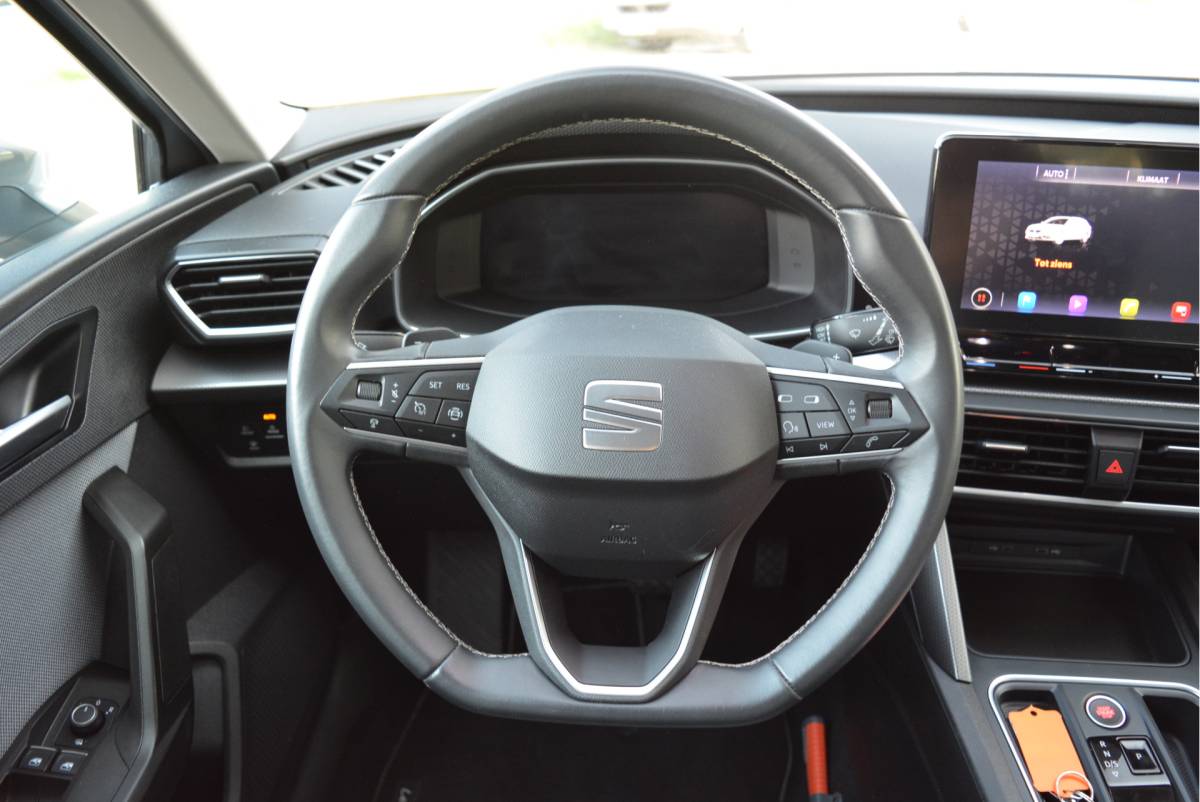 SEAT Leon SEAT Leon Sportstourer 1.5 eTSI 150PK Style Launch Edition | DSG | LED | Station |