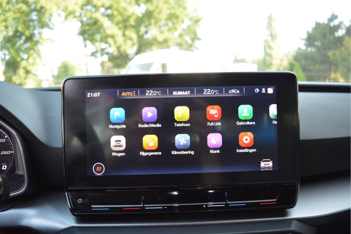 SEAT Leon SEAT Leon Sportstourer 1.5 eTSI 150PK Style Launch Edition | DSG | LED | Station |