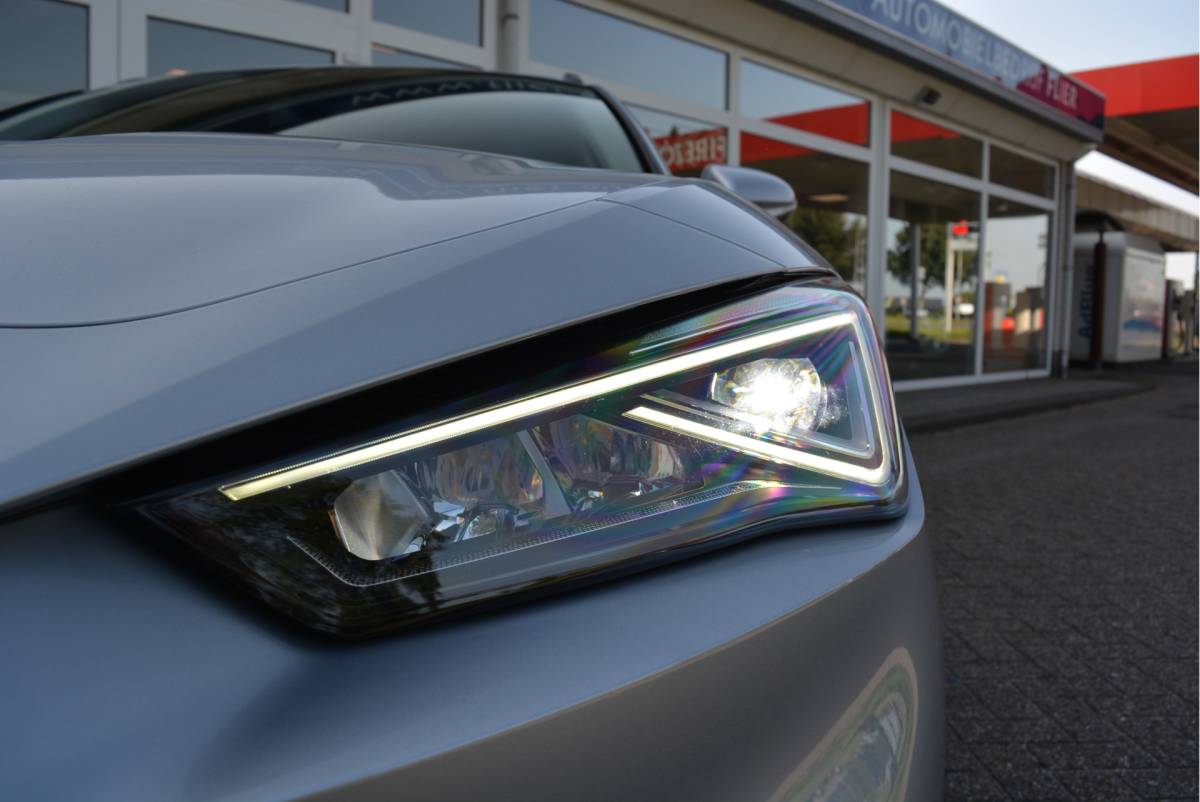 SEAT Leon SEAT Leon Sportstourer 1.5 eTSI 150PK Style Launch Edition | DSG | LED | Station |