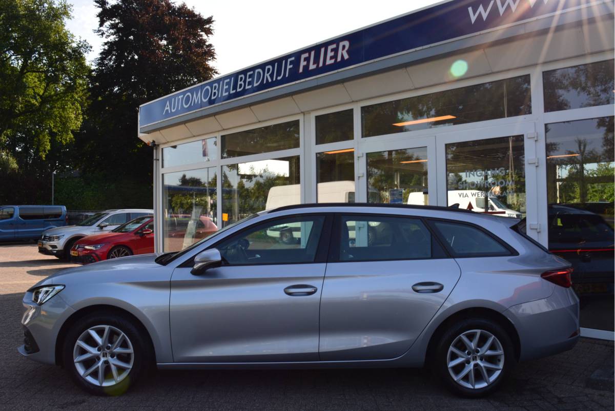 SEAT Leon SEAT Leon Sportstourer 1.5 eTSI 150PK Style Launch Edition | DSG | LED | Station |