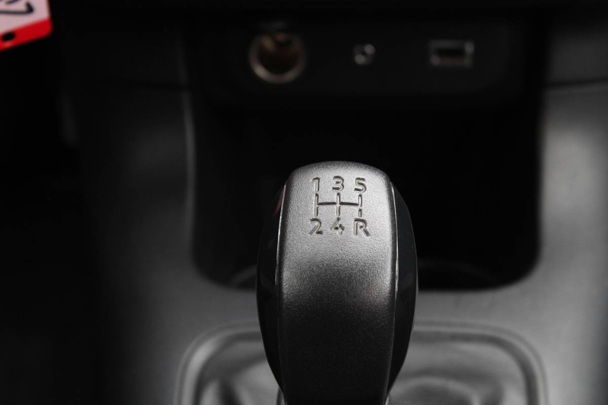 Citroën C3 Citroën C3 1.2 PureTech Feel Edition / Carplay / PDC / N.A.P.