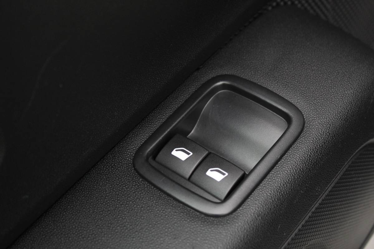 Citroën C3 Citroën C3 1.2 PureTech Feel Edition / Carplay / PDC / N.A.P.