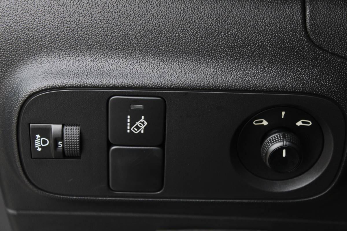 Citroën C3 Citroën C3 1.2 PureTech Feel Edition / Carplay / PDC / N.A.P.
