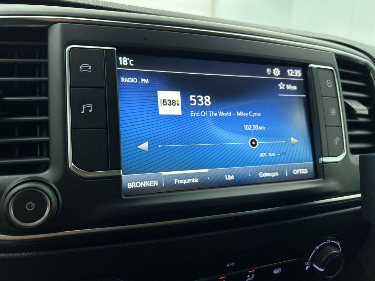 Toyota ProAce Toyota PROACE Worker 2.0 D-4D Live 2.0D 145 pk Airco Carplay Cruise Control 3-Zits 39000 km
