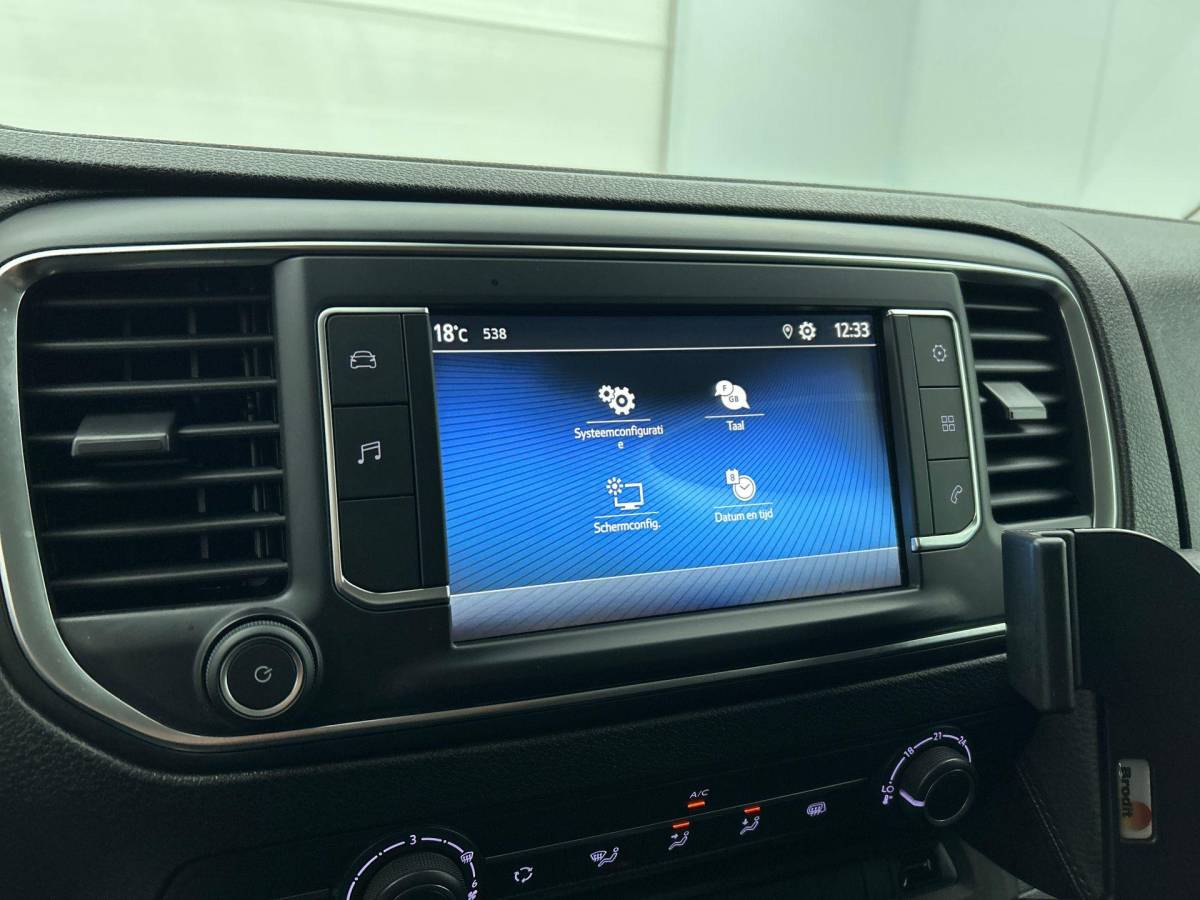 Toyota ProAce Toyota PROACE Worker 2.0 D-4D Live 2.0D 145 pk Airco Carplay Cruise Control 3-Zits 39000 km